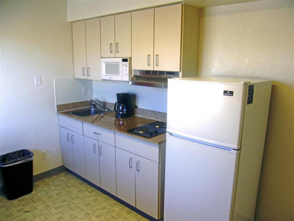 Motel 6-Pueblo, Co - I-25 Room photo