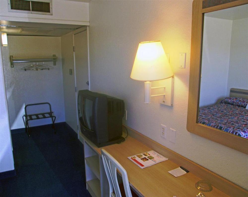 Motel 6-Pueblo, Co - I-25 Amenities photo